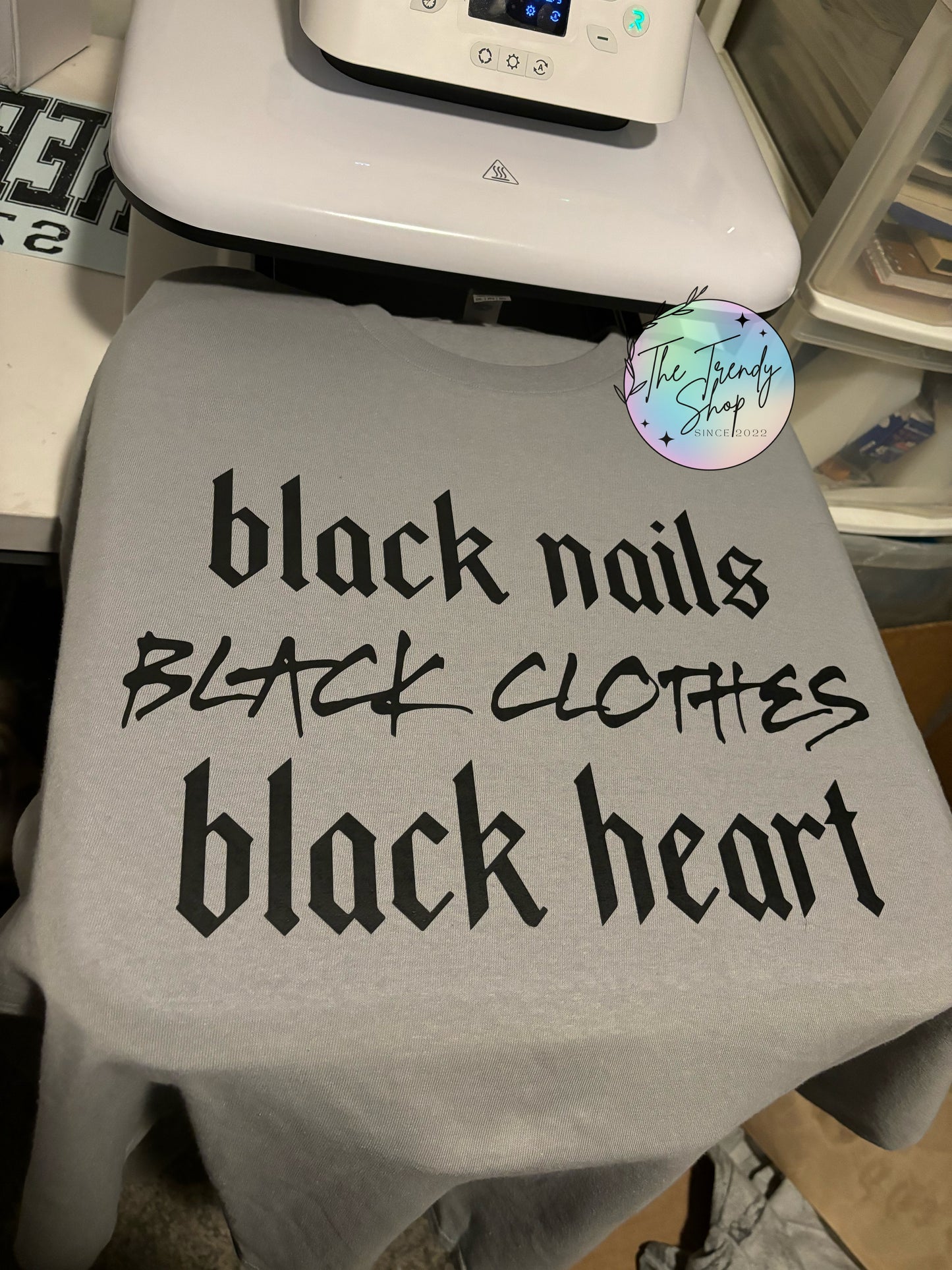 BLACK EVERYTHING TEE