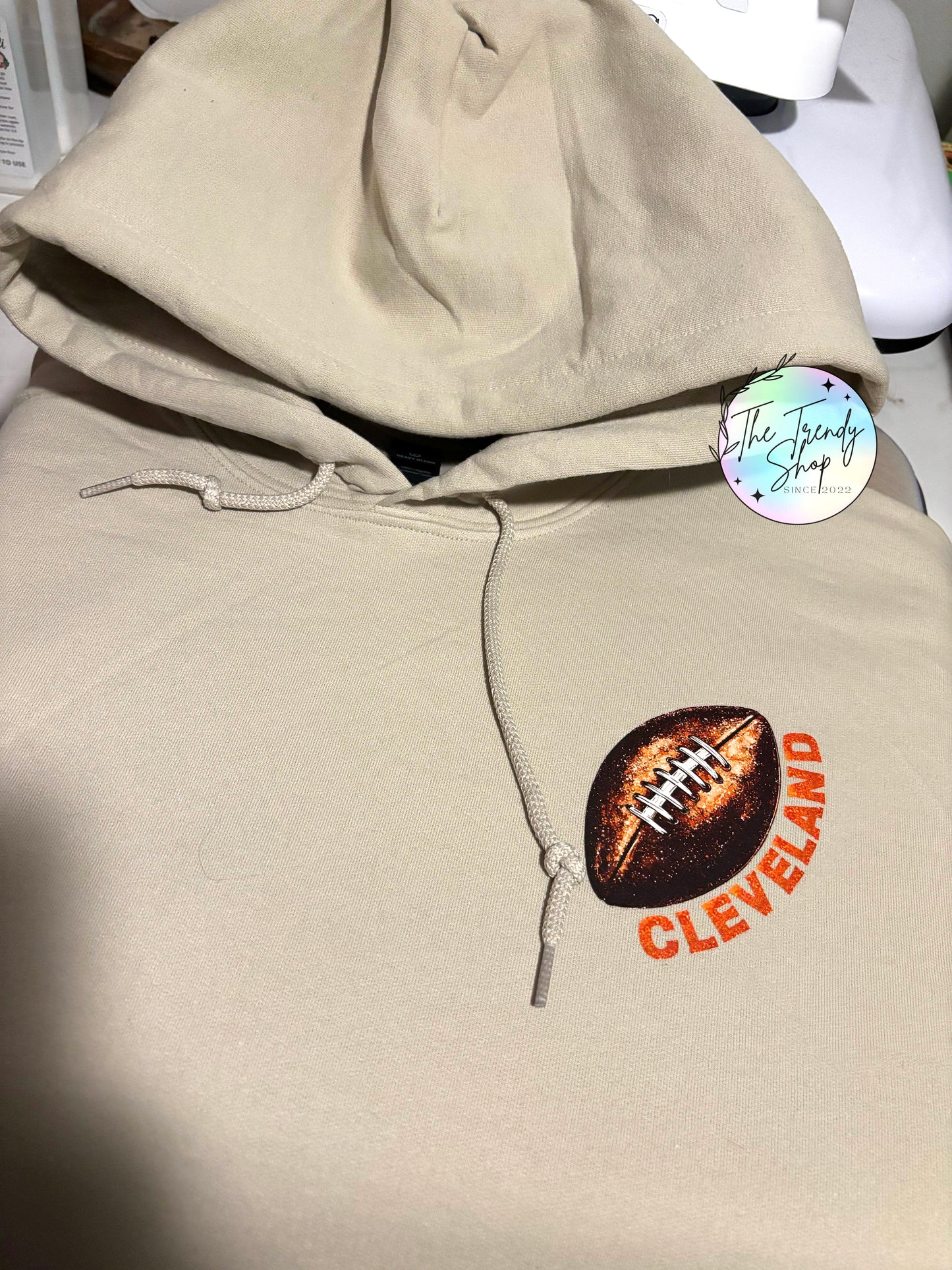 PRINTED CLEVELAND CREW OR HOODIE