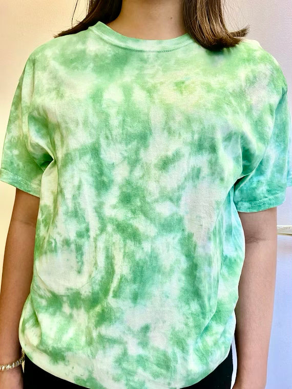 GREEN TIE DYE TEE OR CREW / WHITE LOGO